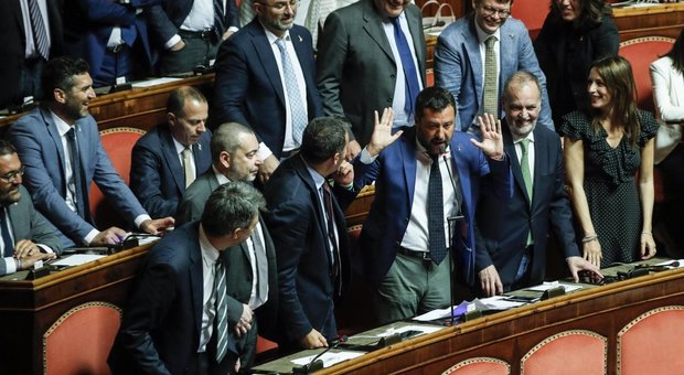 Il Senato boccia la richiesta Lega di votare domani la sfiducia a Conte Salvini tenta nuova apertura al M5S