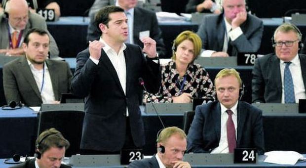 Grecia, Tsipras presenta la proposta: tagli e tasse da 12 miliardi