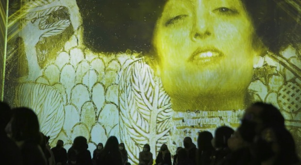 Klimt tra realtà aumentata e opere d'arte: l'esperienza immersiva a Madrid