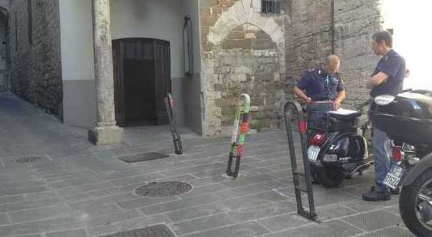 Perugia, una molotov contro la Casa dell'associazionismo