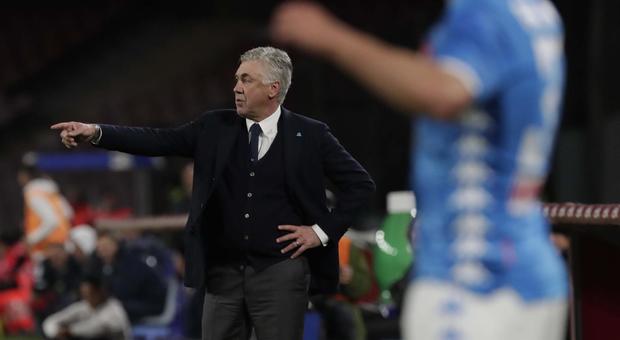 Napoli, Ancelotti striglia la difesa: «Così a Londra diventa difficile»