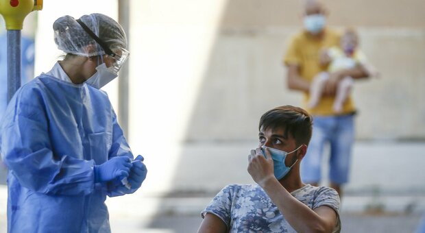 Covid a Torre del Greco, 21enne torna dalle vacanze a Malta con il virus