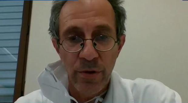 Il professor Stefano Menzo, direttore del Laboratorio di Virologia degli Ospedali Riuniti di Ancona