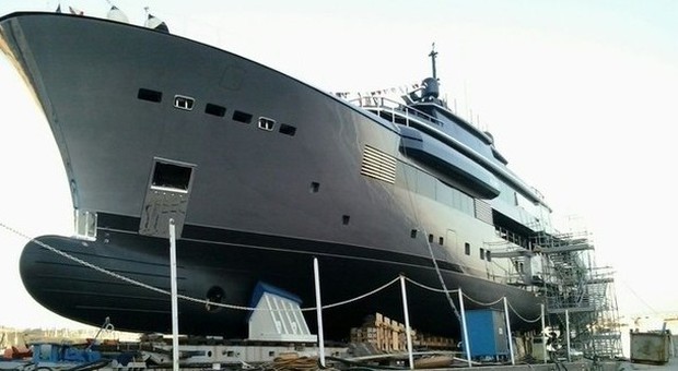 Lo yacht Atlante