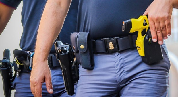 Polizia locale col Taser: anche a Venezia arriva la "pistola elettrica"