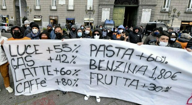 La protesta dei disoccupati a Napoli