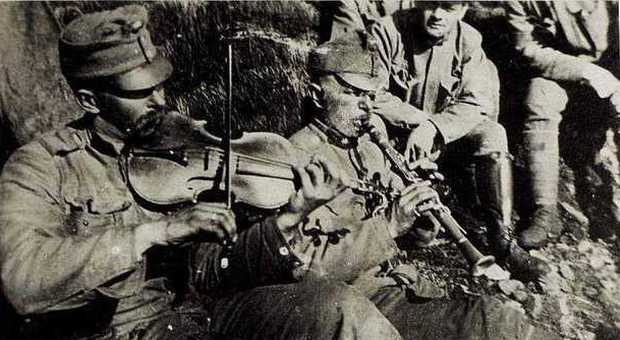 Soldati della Grande guerra in trincea