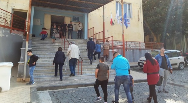 Elezioni a Marano, prime denunce: in due fermati dopo avere fotografato il voto