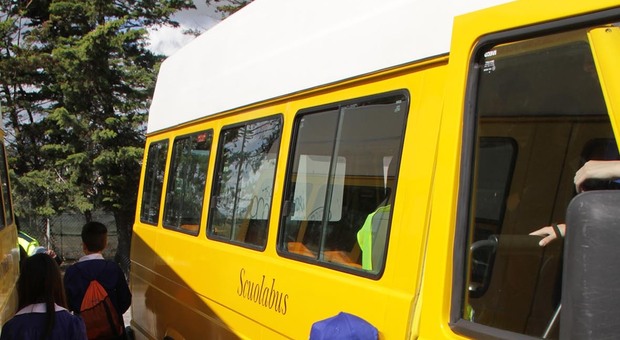 Scuolabus, controlli nel Teramano: autista trovato positivo alla cocaina