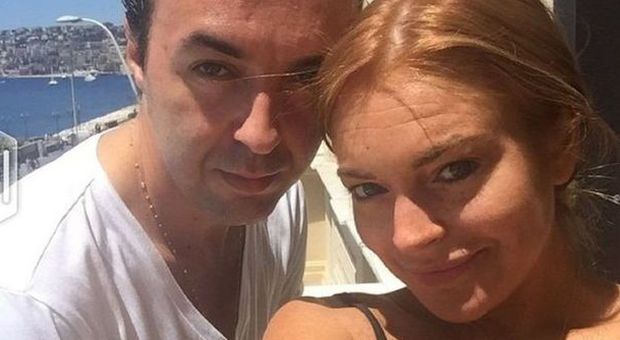 Party a Napoli con Lindsay Lohan ed Emma Marrone