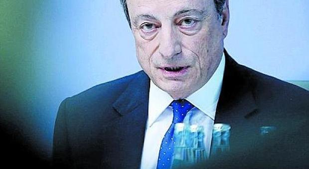 L'impegno di Draghi: «Nessuna stretta sui tassi»