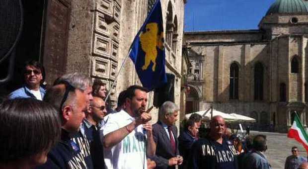 I centri sociali contro Matteo Salvini "Sul lavoro dialogo anche con la Fiom"