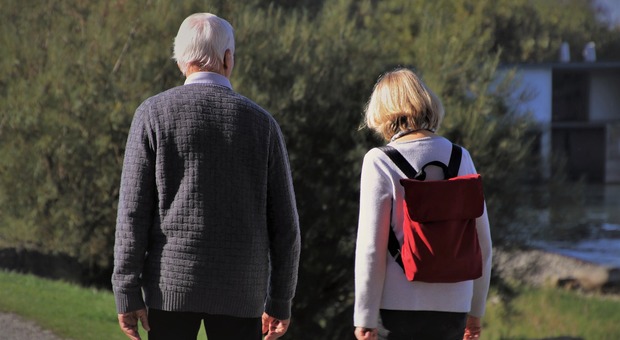 Pensioni donne, la Corte di Strasburgo: «No a età inferiore all'uomo per legge». Condannata la Romania