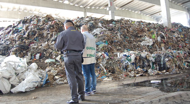 Stoccati più rifiuti del consentito: sequestrato impianto a Marcianise
