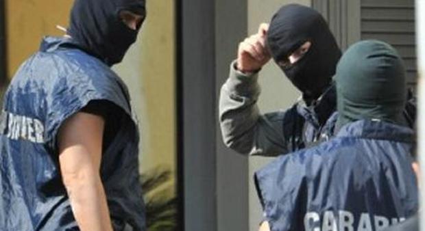 Palermo, scacco alla mafia: azzerati due clan, arrestate 62 persone