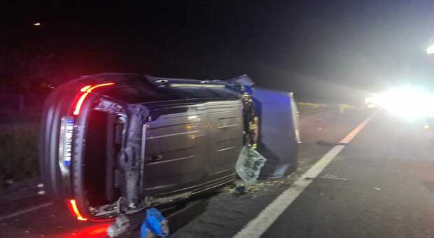 Incidente in autostrada tra Roma e Napoli: auto contromano, tre morti e due feriti