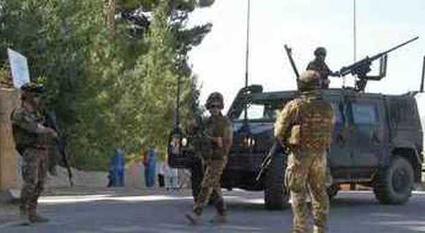 Militari italiani a Herat, in Afghanistan, in una foto d'arcihvio