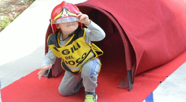 Vigili del fuoco per un giorno: al porto di Ostia “Pompieropoli” per i bambini