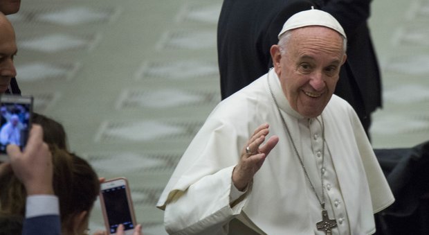 Papa Francesco rinnova la Commissione per la tutela delle vittime: c'è anche Caffo di Telefono Azzurro