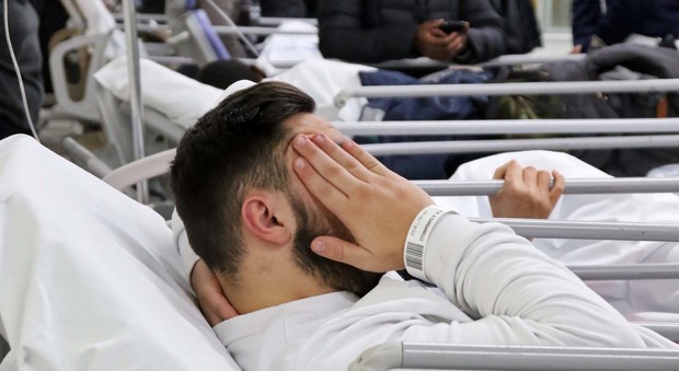 Napoli, notte da incubo al Cardarelli: 300 influenzati in ospedale