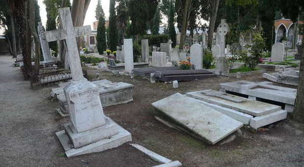 Il cimitero nell'isola di San Michele (archivio)
