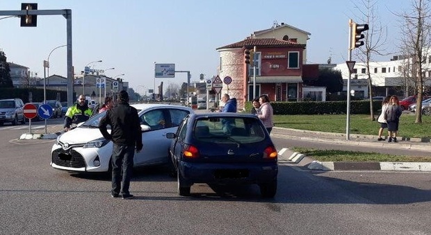 Una foto dell'incidente di stamane a Montecchio