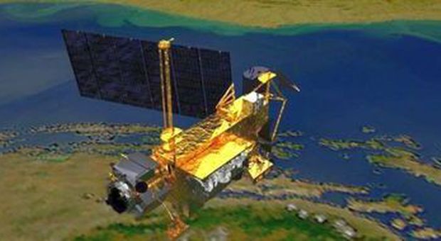 Una ricostruzione del satellite in caduta