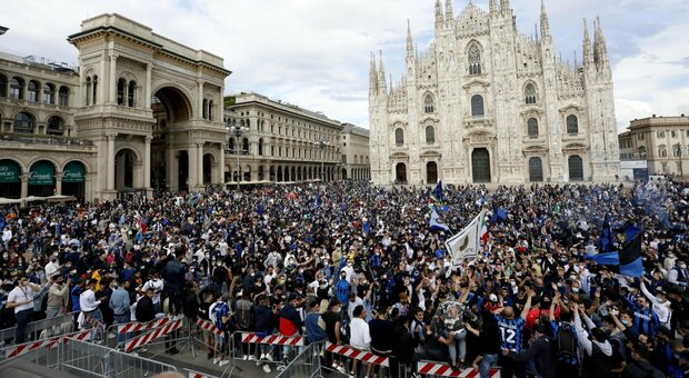 Inter campione d'Italia: lo scudetto torna a Milano. Il trionfo di Conte, la bandiera bianconera con l'anima interista