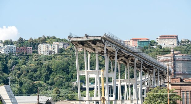 Ponte Morandi, arrestati responsabili di impresa impegnata nei lavori: contatti con la camorra