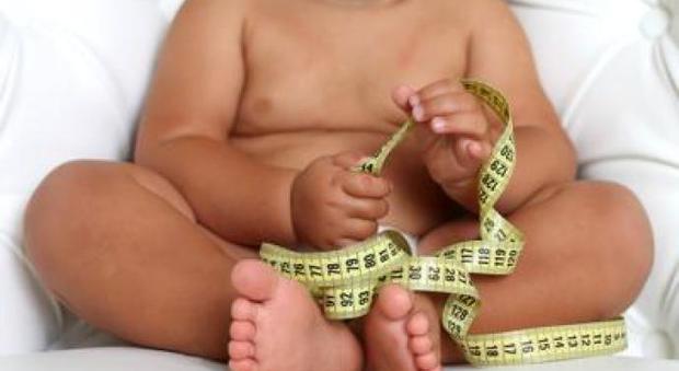 Obesità, il rapporto choc: "4 bimbi su 5 rischiano di perdere vent'anni di vita"