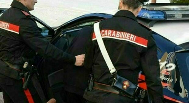 L'ordinanza eseguita dai carabinieri
