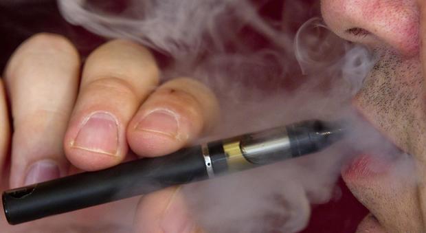 "Le sigarette elettroniche possono danneggiare il Dna, rischio malattie cardiache e tumori"