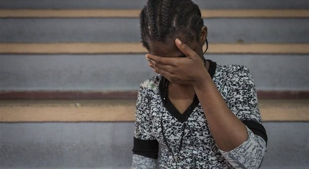 In Italia più di 2mila bimbe e adolescenti schiave del sesso, il 60 per cento vittime di tratta: arresti in calo