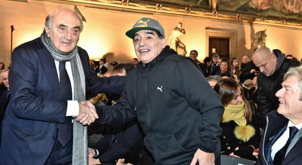 Ferlaino racconta Maradona alla mostra di Siano e De Rosa