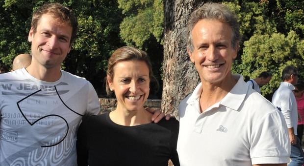 LA Compagnoni con Schwazer (a sin nella foto) e il marito Alessandro Benetton