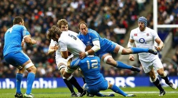 Rugby/ L' Italia perde, ma con Parisse spaventa l'Inghilterra