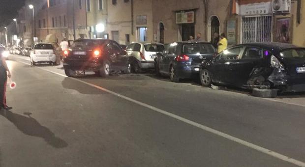 Civita Castellana, con la sua 500 distrugge tre auto parcheggiate