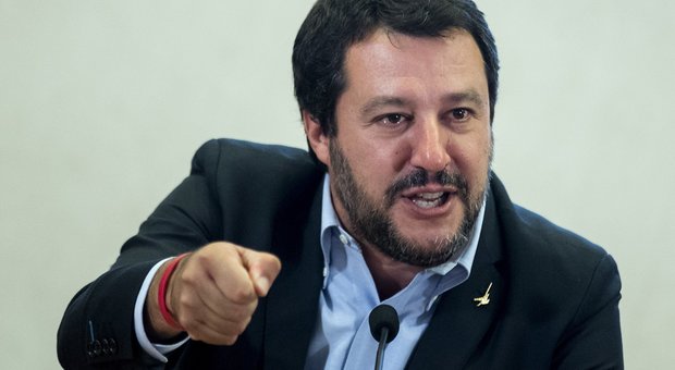 Diciotti, Salvini sui migranti irreperibili: «Ma non li avevo sequestrati?»