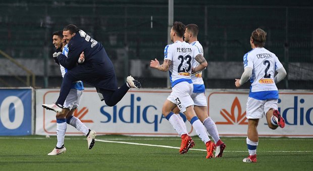 L'Avellino rimonta il Pescara: sfuma la prima vittoria di Epifani