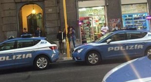 Roma, uccide il padre a coltellate, poi si presenta alla polizia sporco di sangue