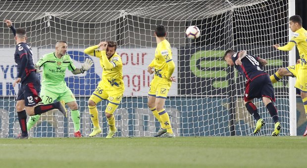 Il Cagliari umilia il Chievo a Verona e vede la salvezza: 0-3
