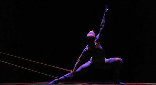 “Illusionistheatre”, in anteprima nazionale a Pesaro e Osimo, messo in scena dalla Rbr Dance Company,
