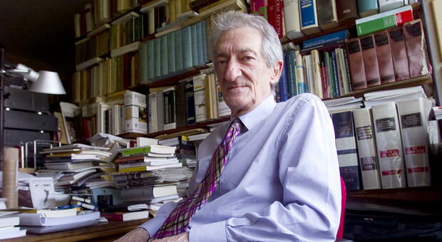 Edoardo Sanguineti, il fondo straordinario nella biblioteca universitaria di Genova