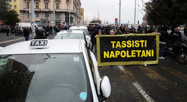 L'appello dei tassisti napoletani