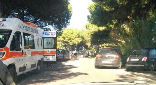 Incidente stradale a Campoverde, coinvolte tre auto e un trattore: feriti gravi