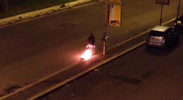 Prostituzione in strada, sesso sotto le finestre ​e degrado: scoppia la protesta a Roma