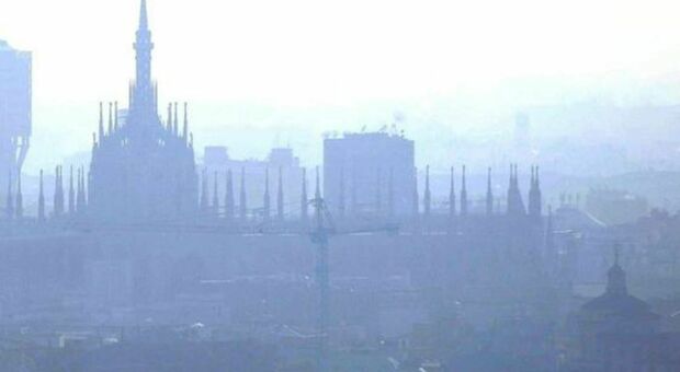 Smog, Milano è la terza città al mondo per inquinamento: Pm10 oltre il doppio del limite consentito. Ecco perché