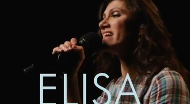 Elisa, l'attesa è finita: online il video di "Tua per sempre"