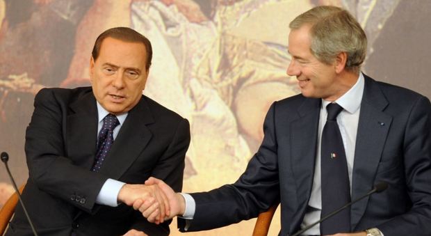 Forza Italia dà mandato a Berlusconi per scelta candidato. Bertolaso: «Si va avanti»