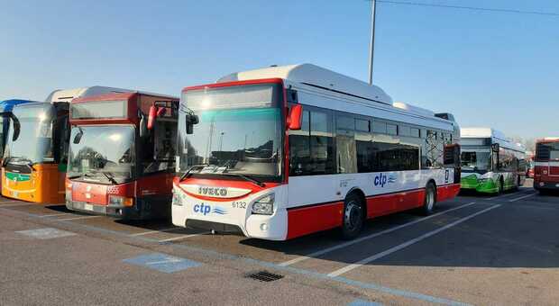 Ctp Napoli, i sindaci dell'area nord chiedono la ripartenza del servizio: «Bus fermi aumentano l'isolamento dei cittadini»